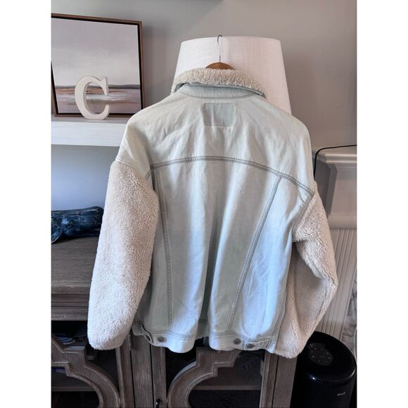 NWOT American Eagle Oversized Sherpa and Denim Jacket Size Medium - Picture 3 of 6